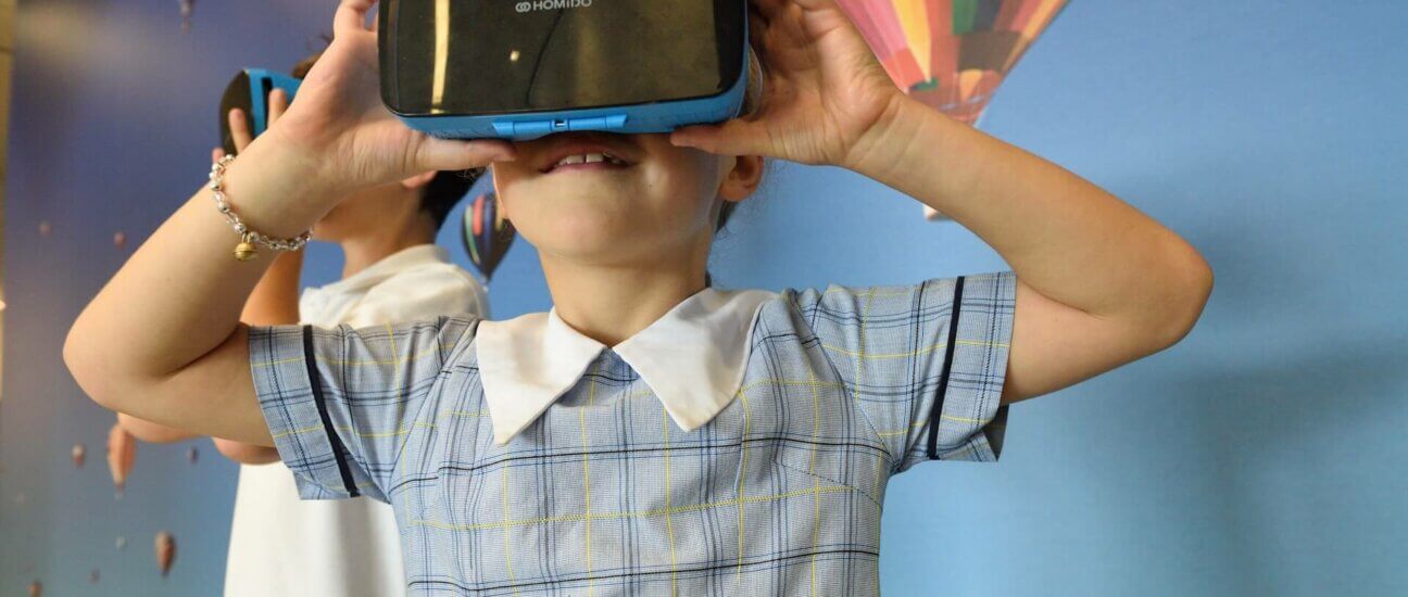 Come fare didattica innovativa con un visore per Realtà Virtuale