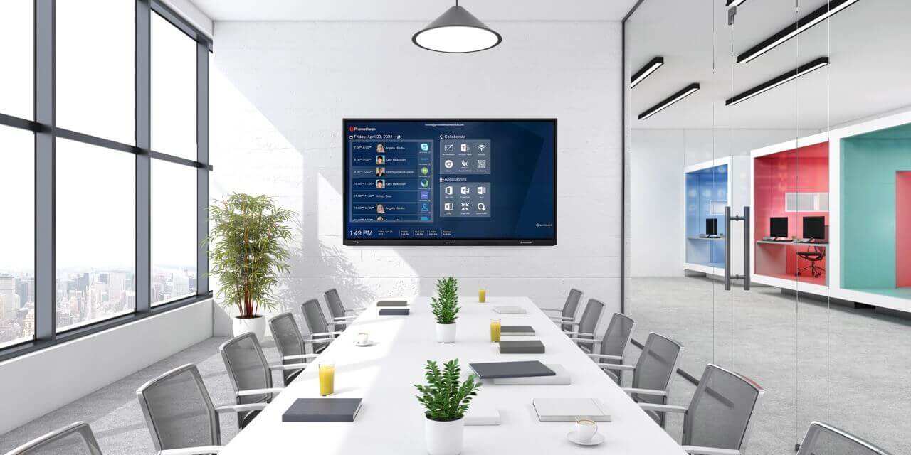 Konferenzraum mit ActivPanel LX