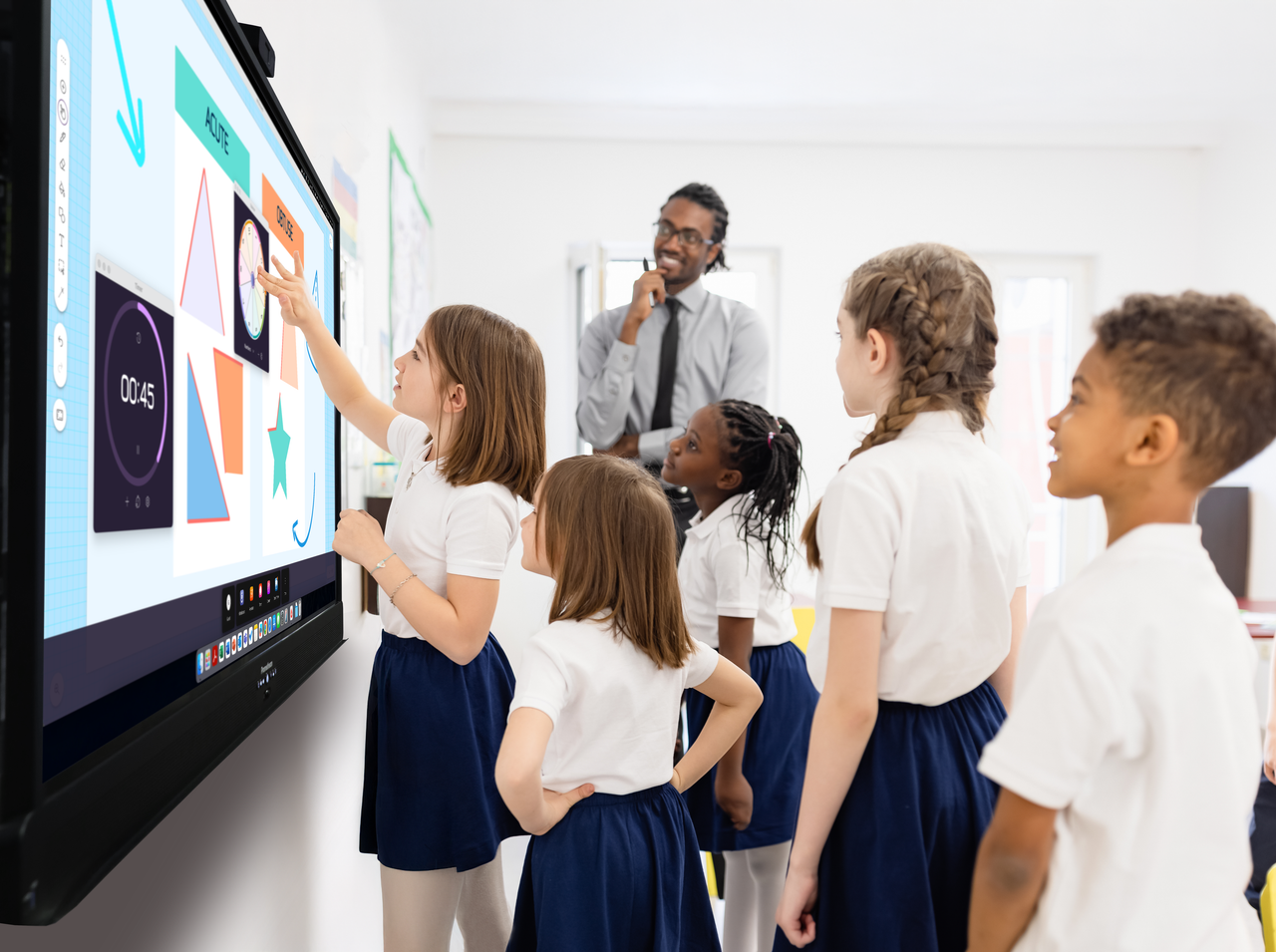 Accessibility features on the ActivPanel 10